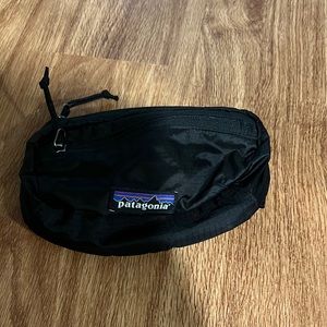 Patagonia ultralight black hole milk hip pack 1L